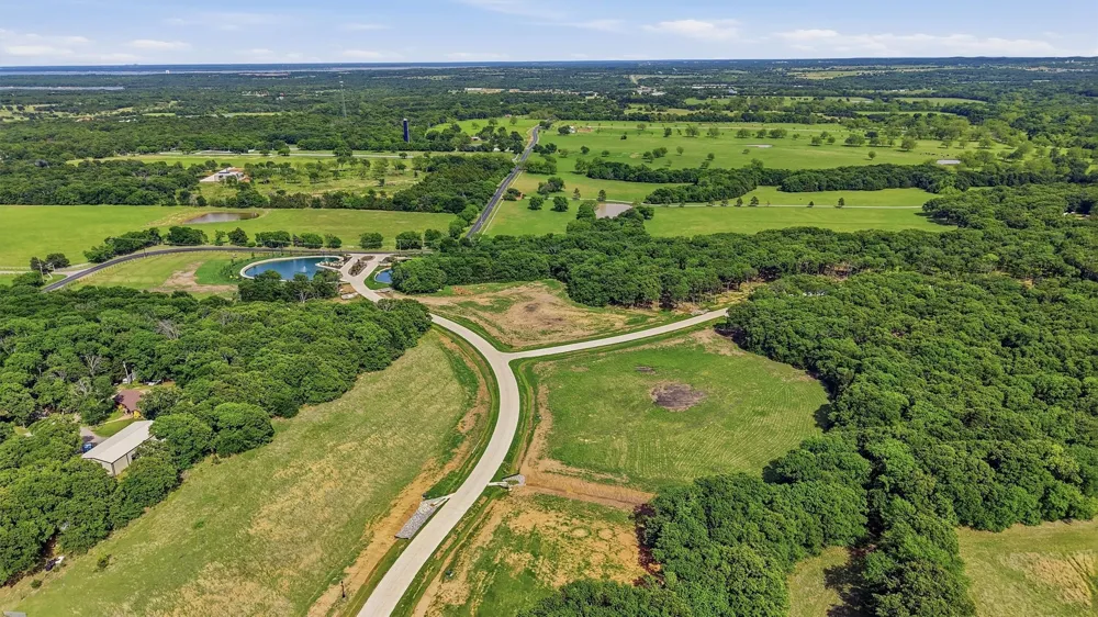 271 White Tail Way Pottsboro, TX 75076