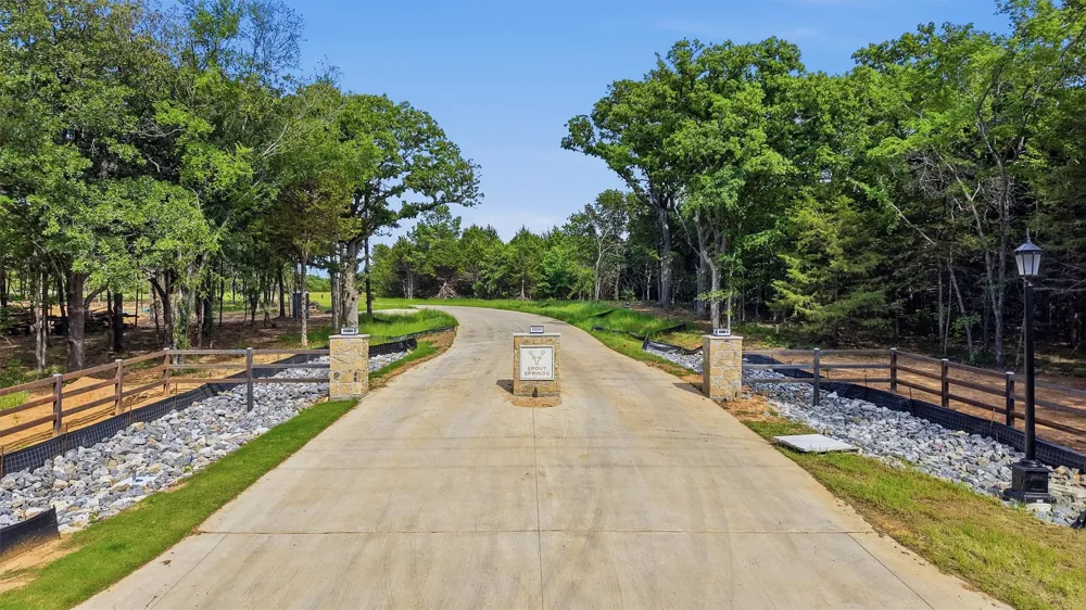 271 White Tail Way Pottsboro, TX 75076