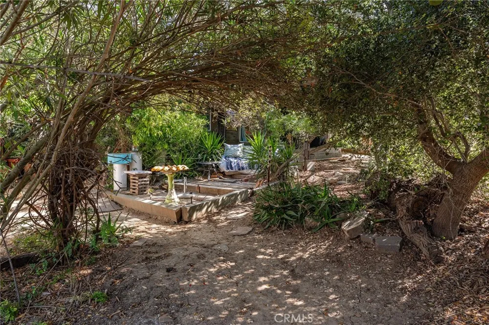 21857 Koontz Way Topanga, CA 90290