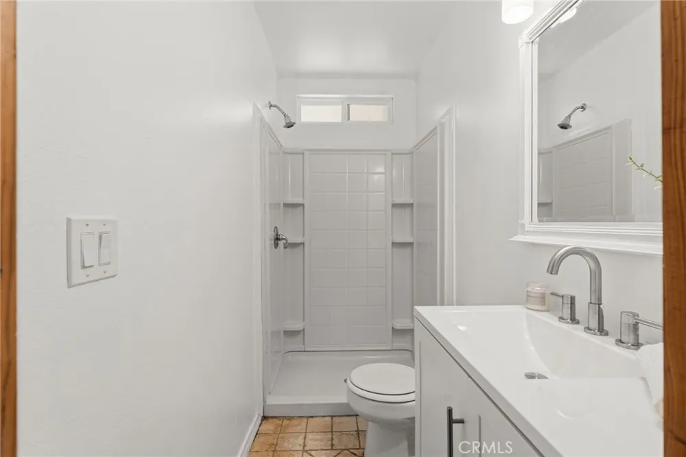 21857 Koontz Way Topanga, CA 90290