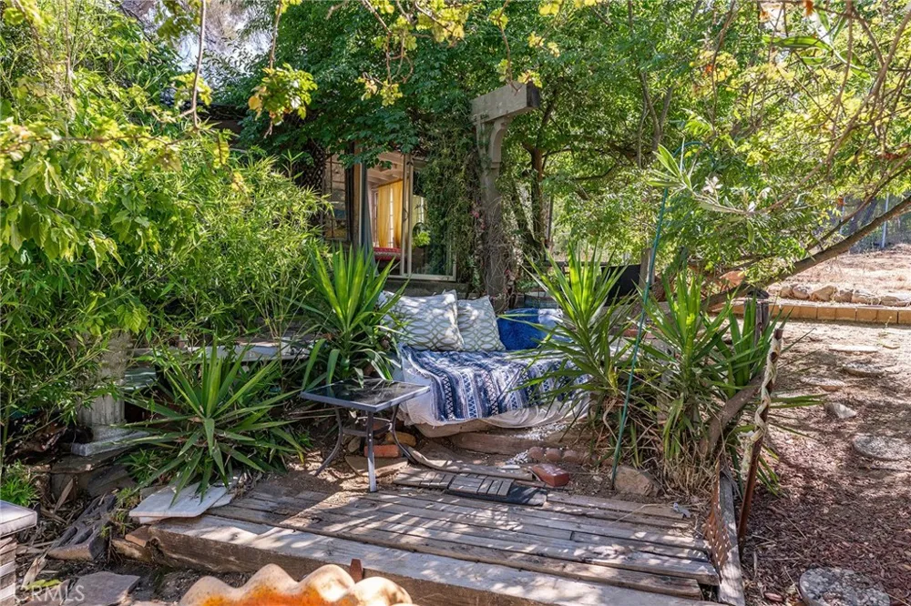 21857 Koontz Way Topanga, CA 90290