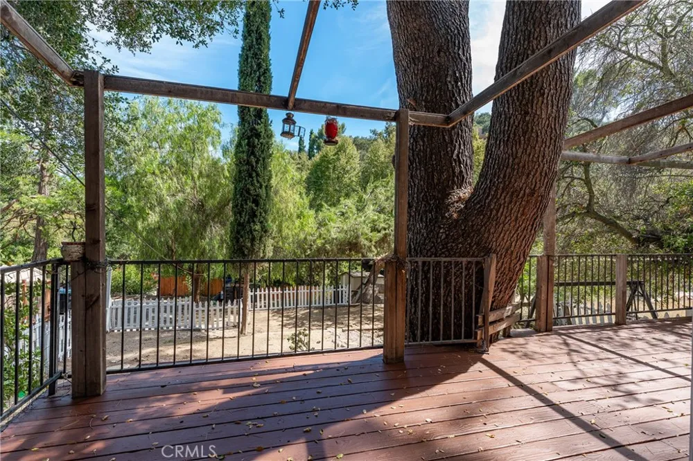 21857 Koontz Way Topanga, CA 90290