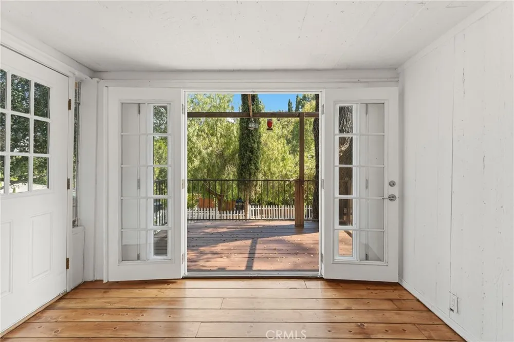 21857 Koontz Way Topanga, CA 90290