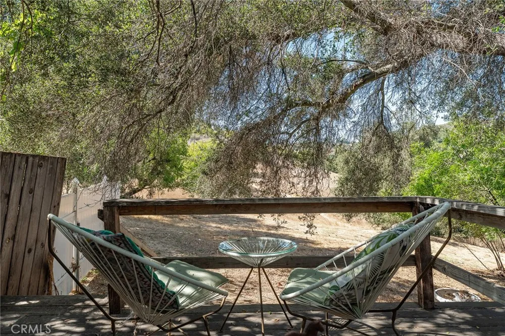 21857 Koontz Way Topanga, CA 90290
