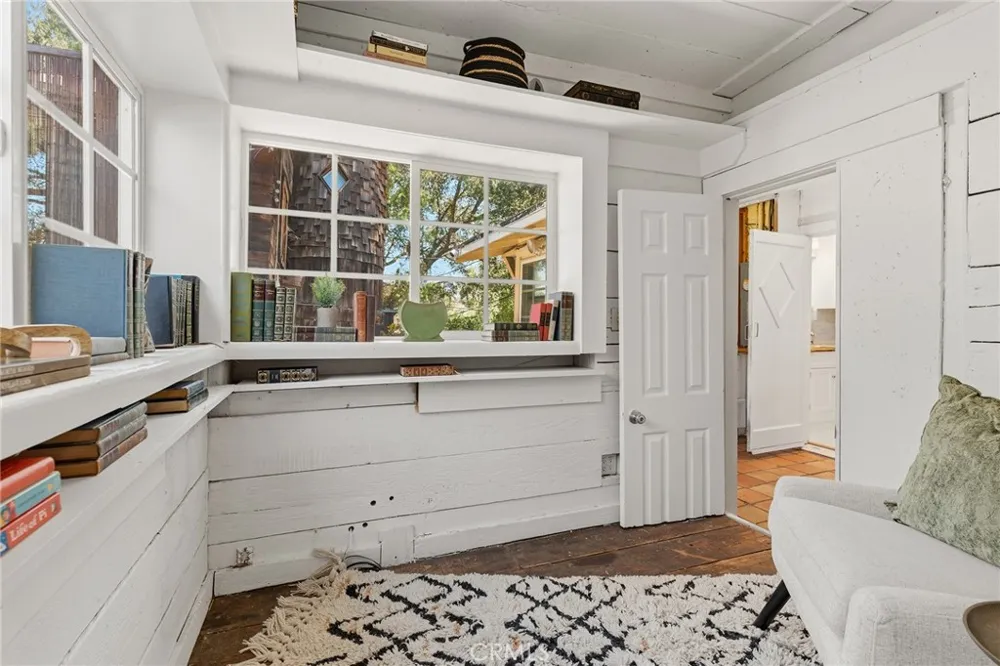 21857 Koontz Way Topanga, CA 90290