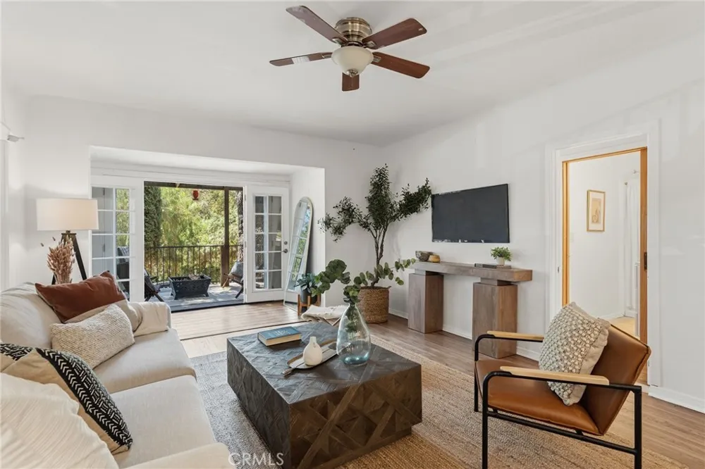 21857 Koontz Way Topanga, CA 90290
