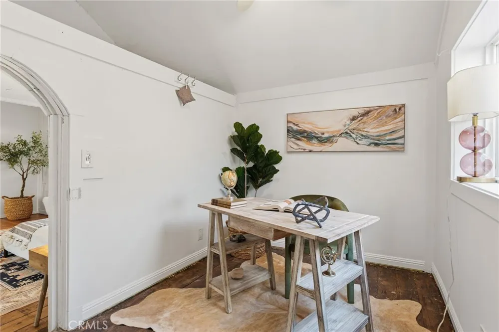 21857 Koontz Way Topanga, CA 90290