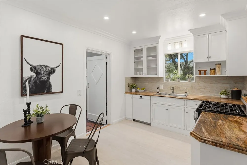 21857 Koontz Way Topanga, CA 90290