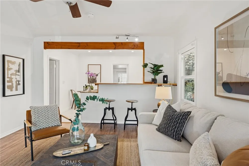 21857 Koontz Way Topanga, CA 90290