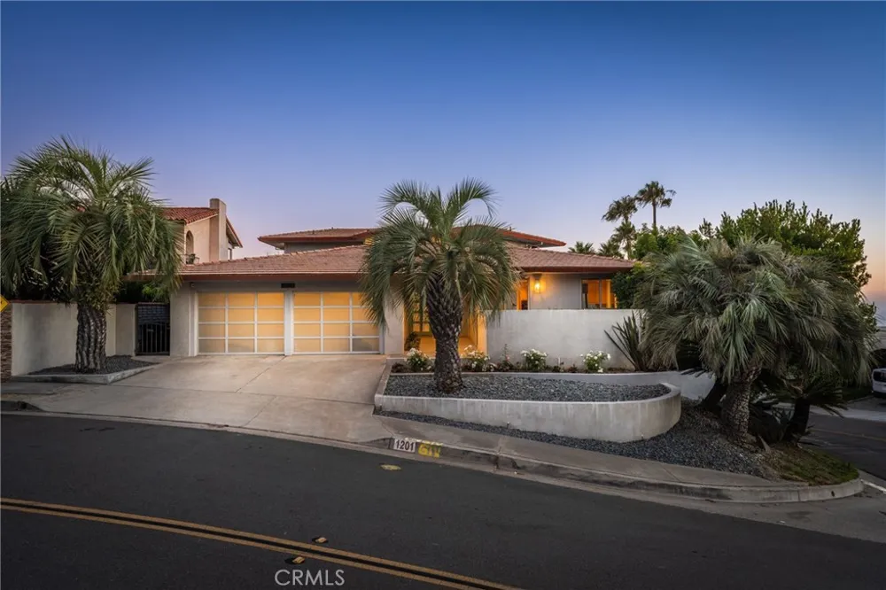 1201 Via La Jolla San Clemente, CA 92672