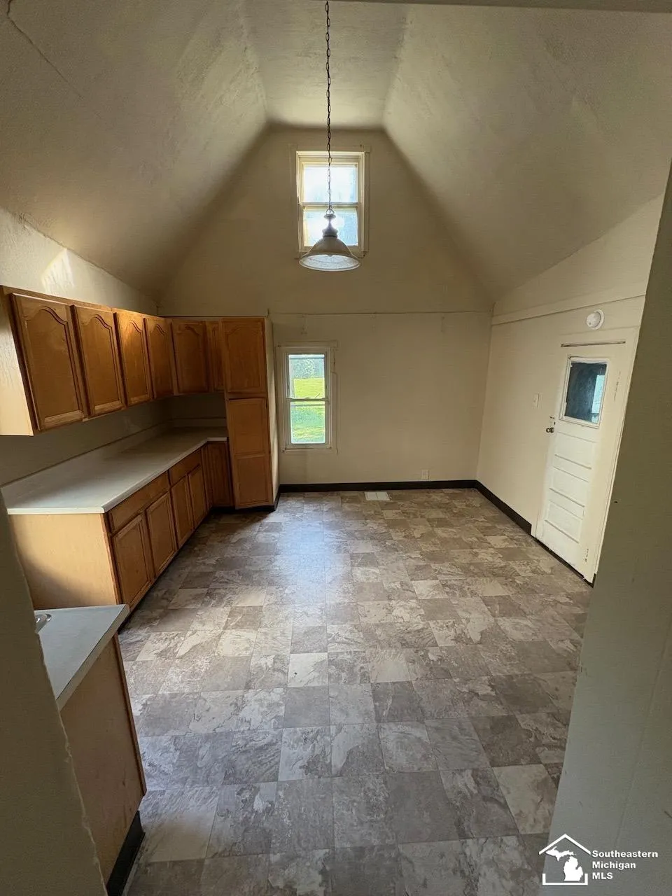1017 humphrey Street Monroe City, MI 48161