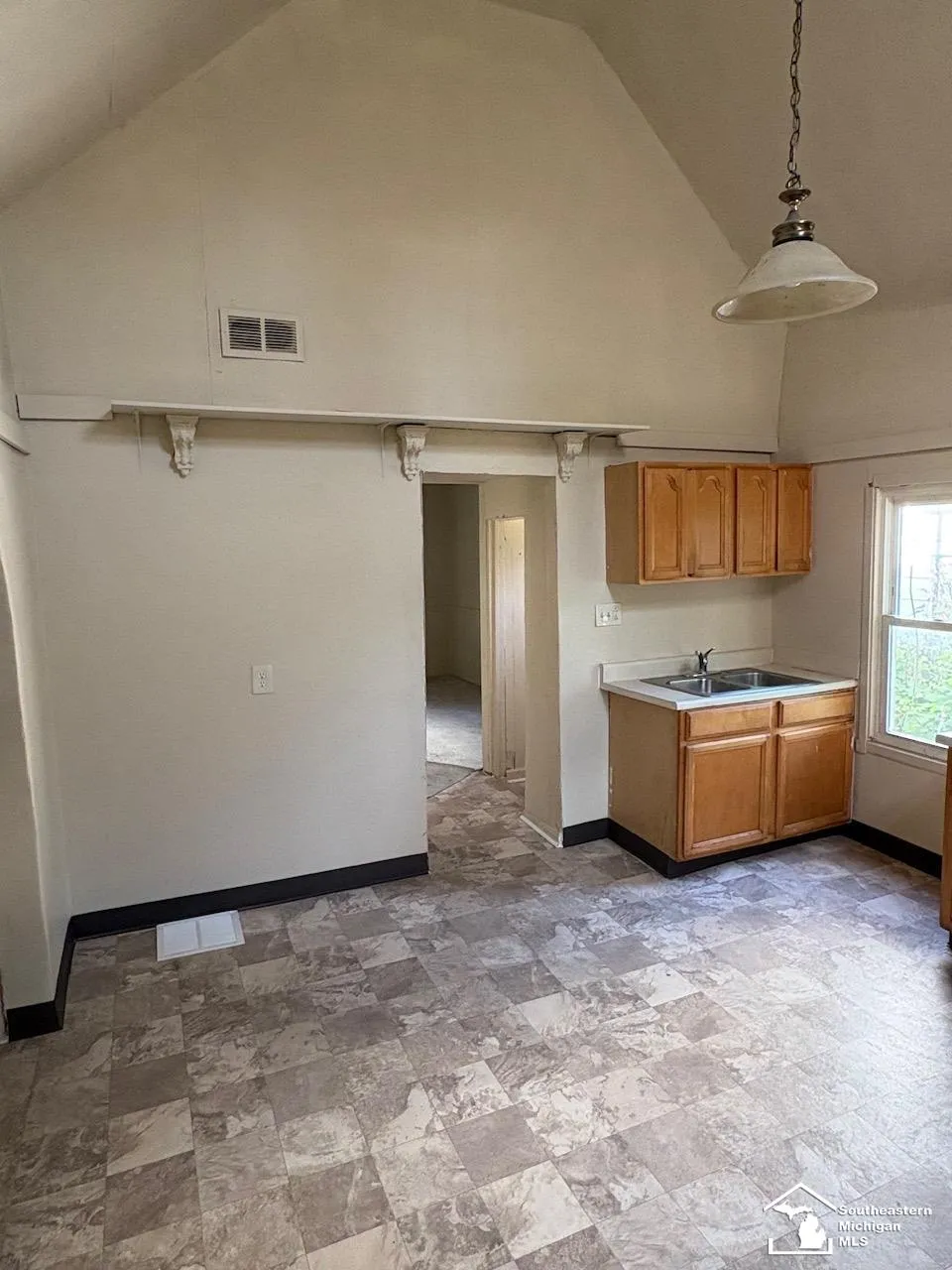 1017 humphrey Street Monroe City, MI 48161
