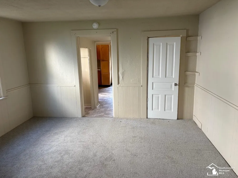 1017 humphrey Street Monroe City, MI 48161