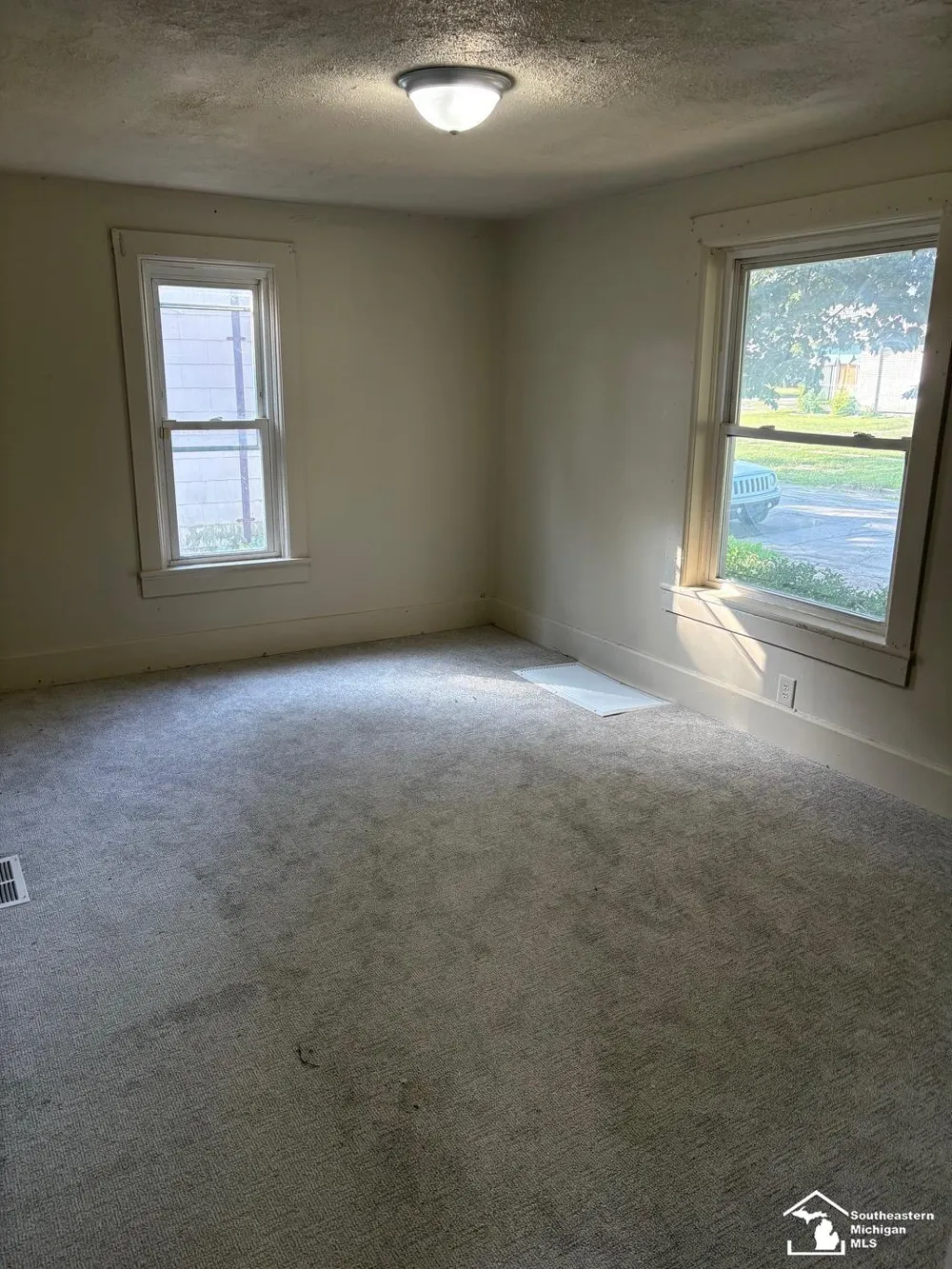 1017 humphrey Street Monroe City, MI 48161
