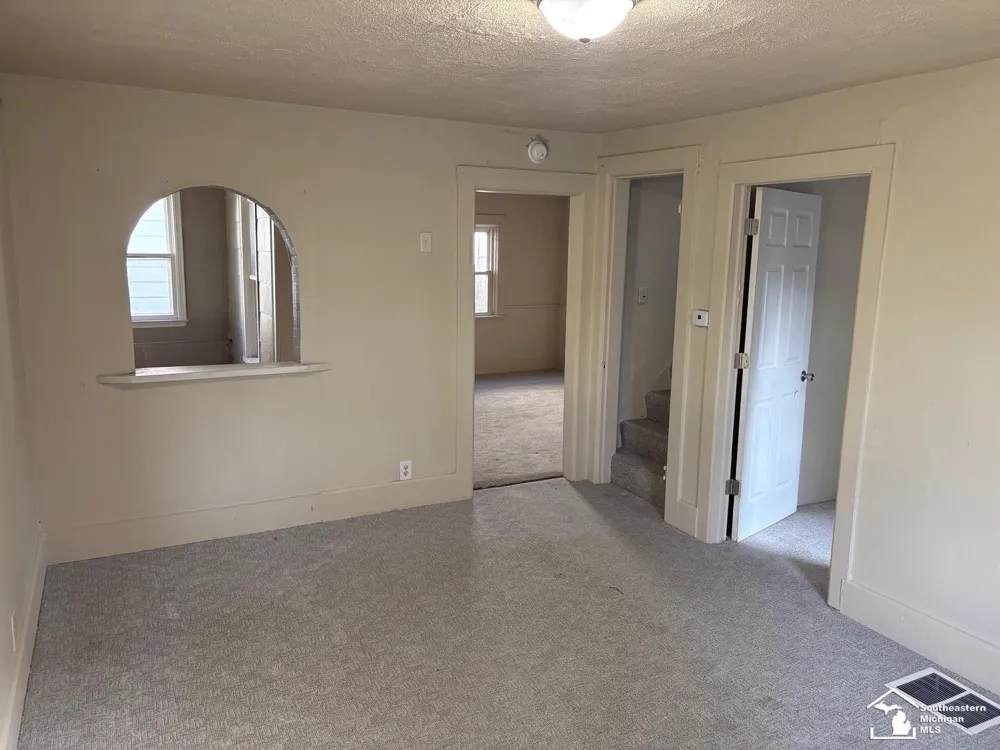 1017 humphrey Street Monroe City, MI 48161