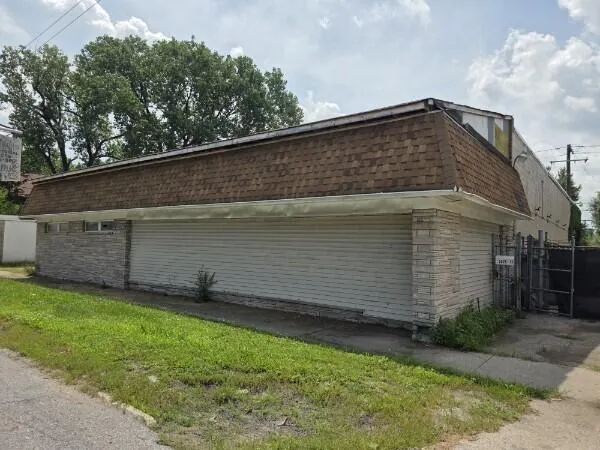 2563 W 11th Avenue Gary, IN 46404
