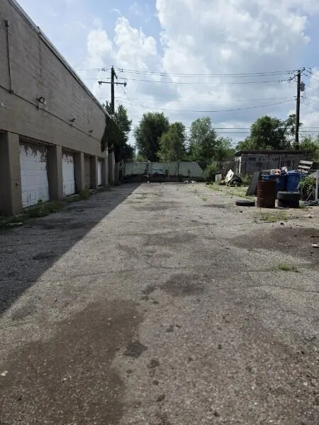 2563 W 11th Avenue Gary, IN 46404