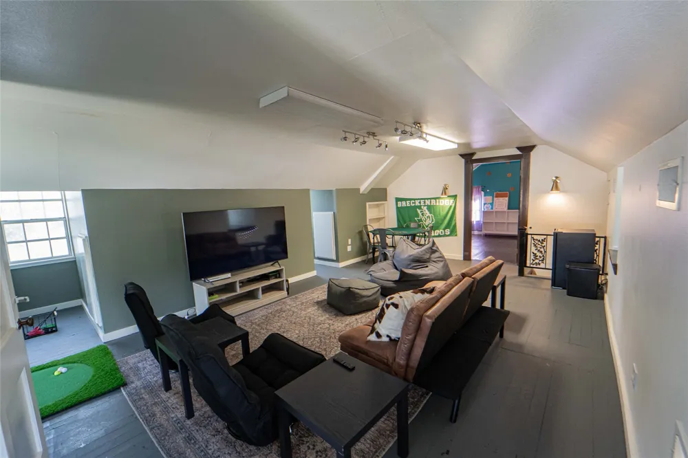 1002 E Lindsey Street Breckenridge, TX 76424