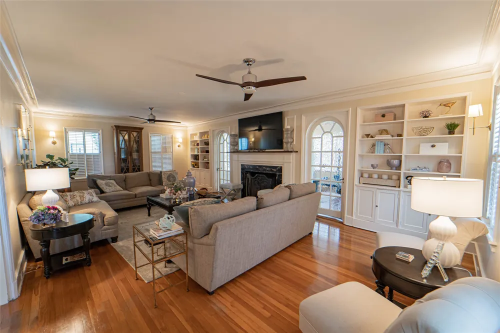 1002 E Lindsey Street Breckenridge, TX 76424