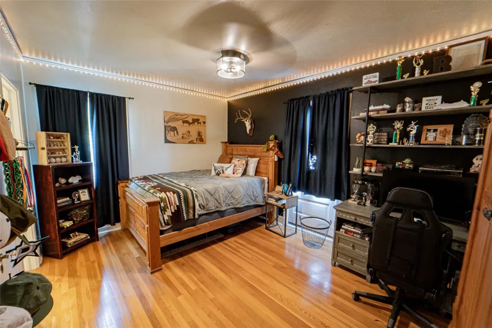 1002 E Lindsey Street Breckenridge, TX 76424