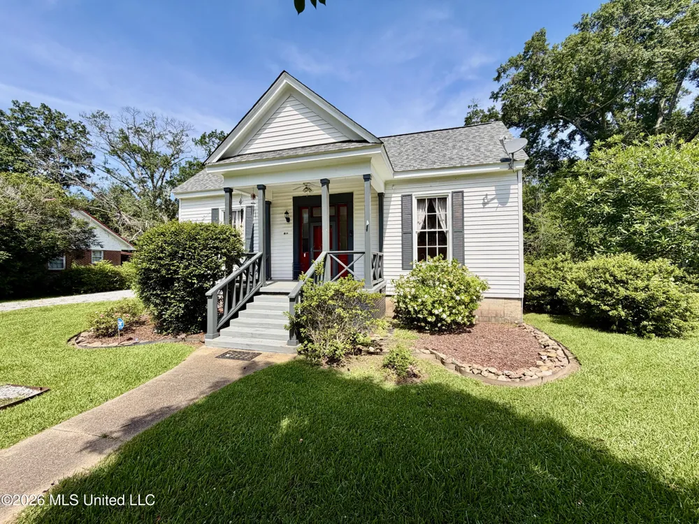 412 S Jackson Street Crystal Springs, MS 39059