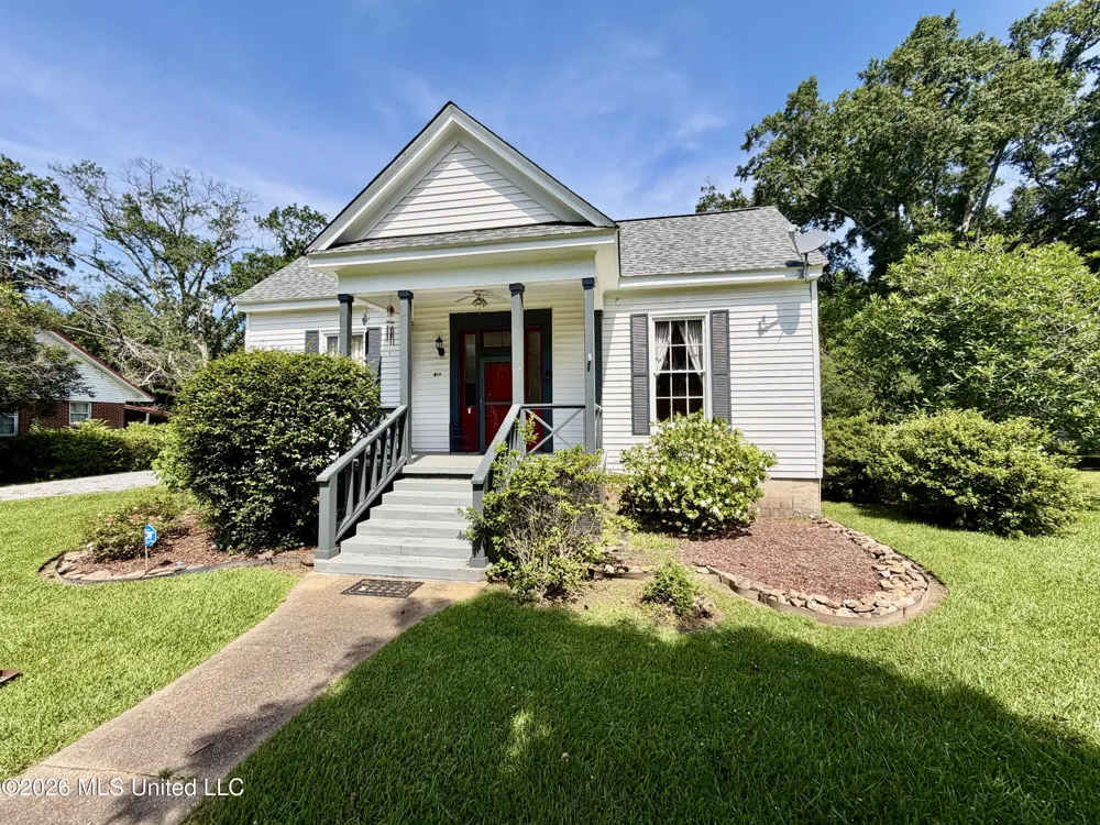 412 S Jackson Street Crystal Springs, MS 39059