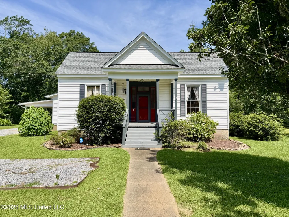 412 S Jackson Street Crystal Springs, MS 39059