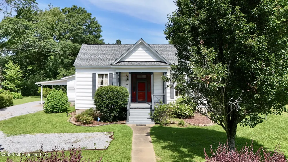 412 S Jackson Street Crystal Springs, MS 39059