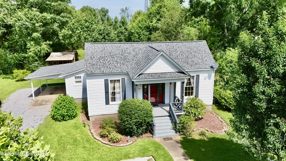 412 S Jackson Street Crystal Springs, MS 39059
