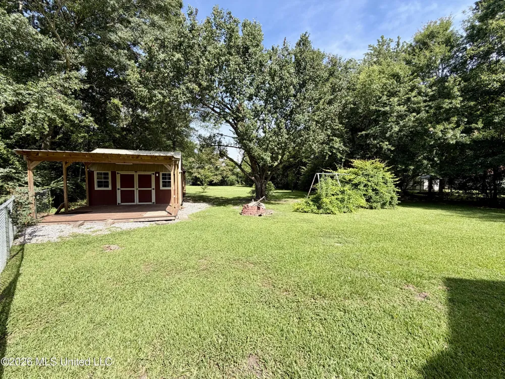 412 S Jackson Street Crystal Springs, MS 39059