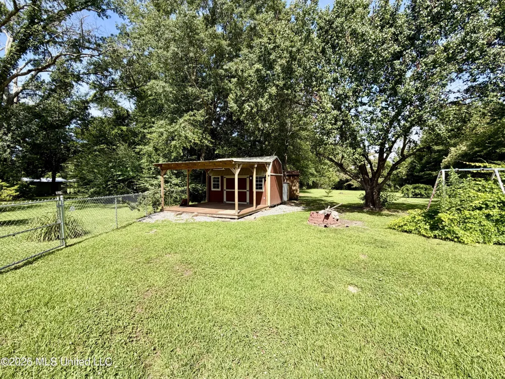 412 S Jackson Street Crystal Springs, MS 39059