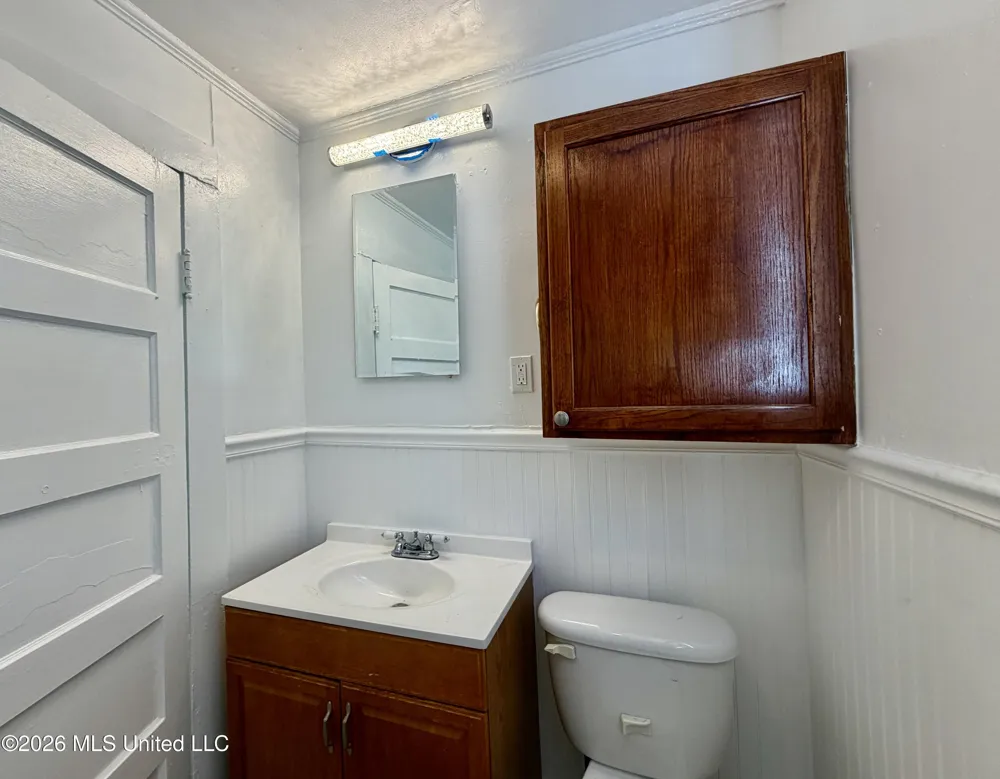 412 S Jackson Street Crystal Springs, MS 39059