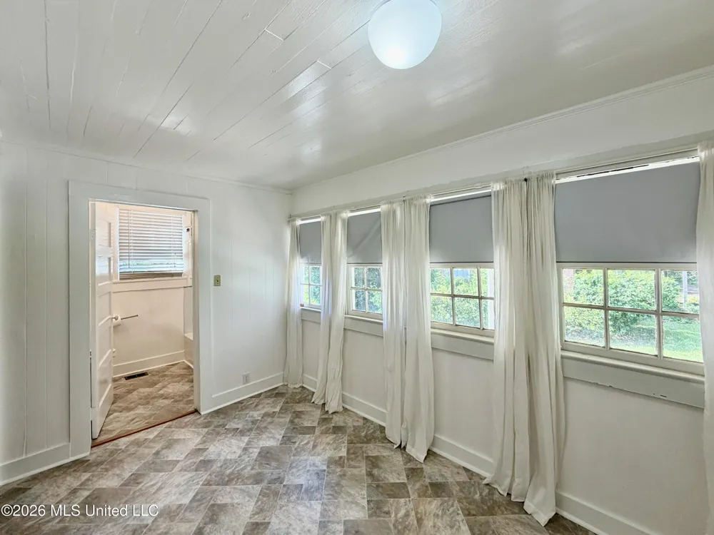 412 S Jackson Street Crystal Springs, MS 39059