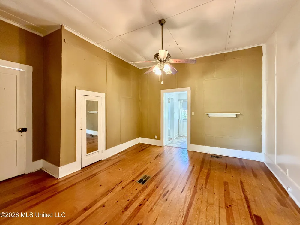 412 S Jackson Street Crystal Springs, MS 39059