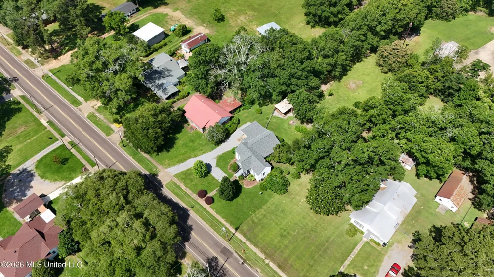 412 S Jackson Street Crystal Springs, MS 39059