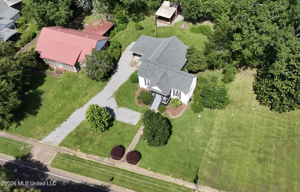 412 S Jackson Street Crystal Springs, MS 39059