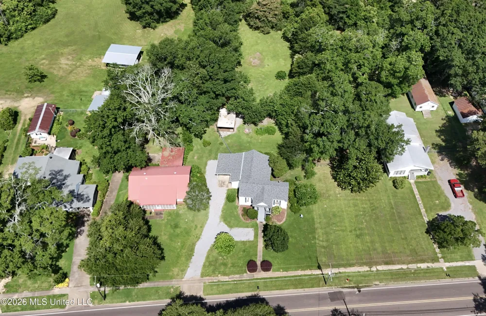 412 S Jackson Street Crystal Springs, MS 39059