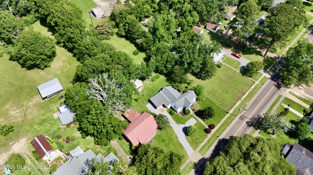 412 S Jackson Street Crystal Springs, MS 39059