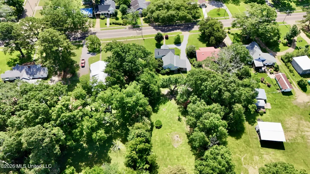 412 S Jackson Street Crystal Springs, MS 39059