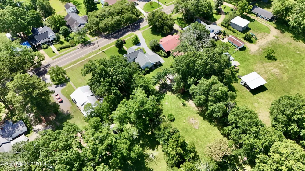 412 S Jackson Street Crystal Springs, MS 39059
