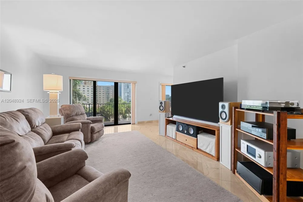 1201 S Ocean Dr #410S Hollywood, FL 33019