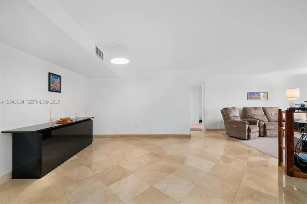1201 S Ocean Dr #410S Hollywood, FL 33019