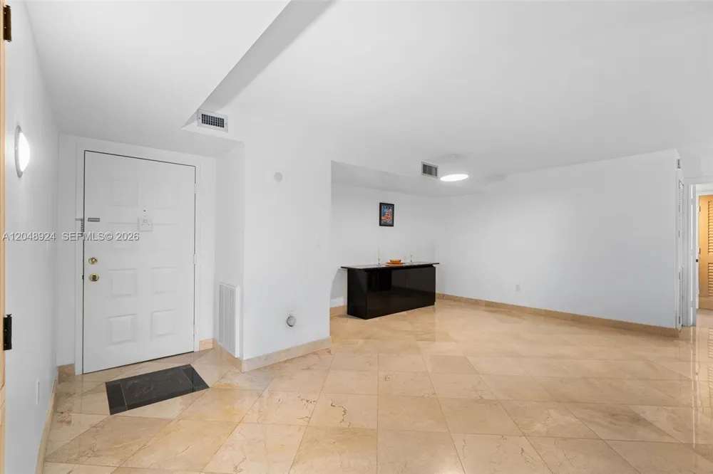 1201 S Ocean Dr #410S Hollywood, FL 33019