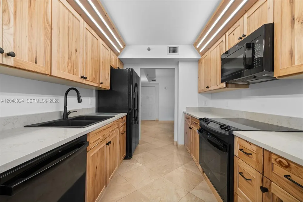 1201 S Ocean Dr #410S Hollywood, FL 33019