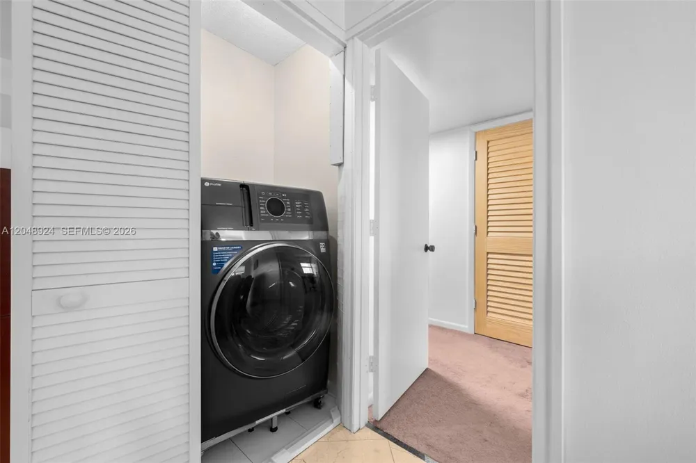 1201 S Ocean Dr #410S Hollywood, FL 33019