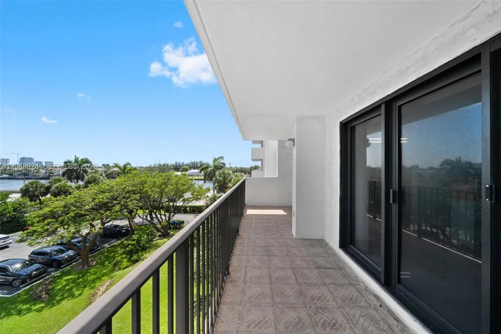 1201 S Ocean Dr #410S Hollywood, FL 33019