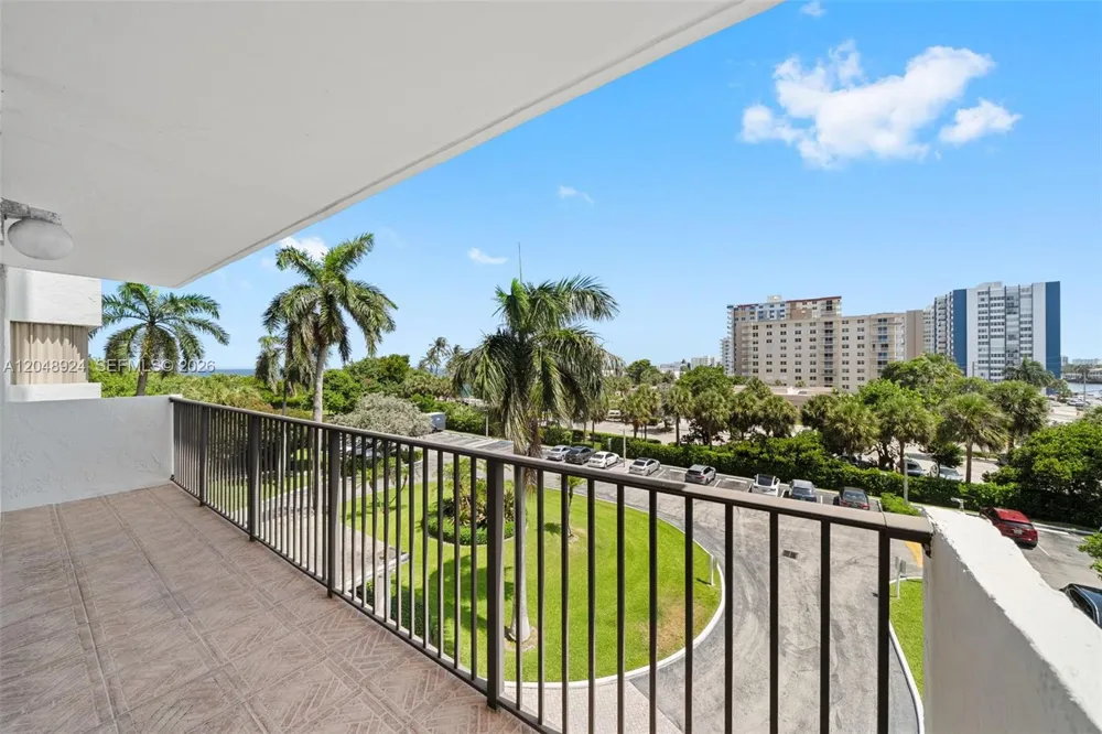 1201 S Ocean Dr #410S Hollywood, FL 33019