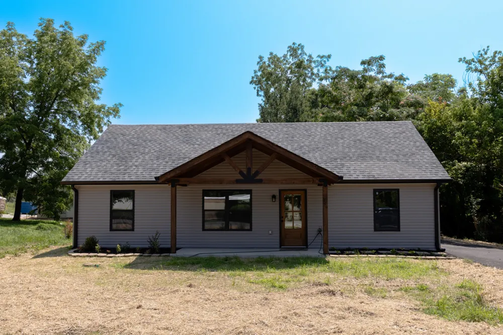 249 N Walnut St Hohenwald, TN 38462