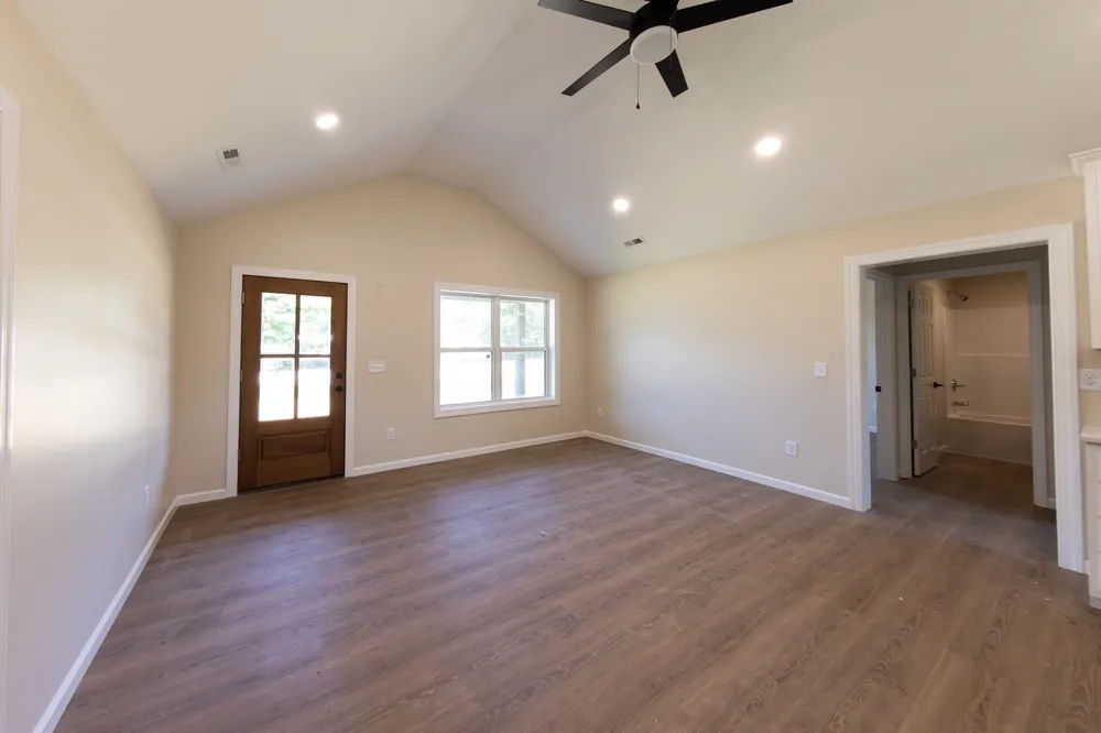 249 N Walnut St Hohenwald, TN 38462