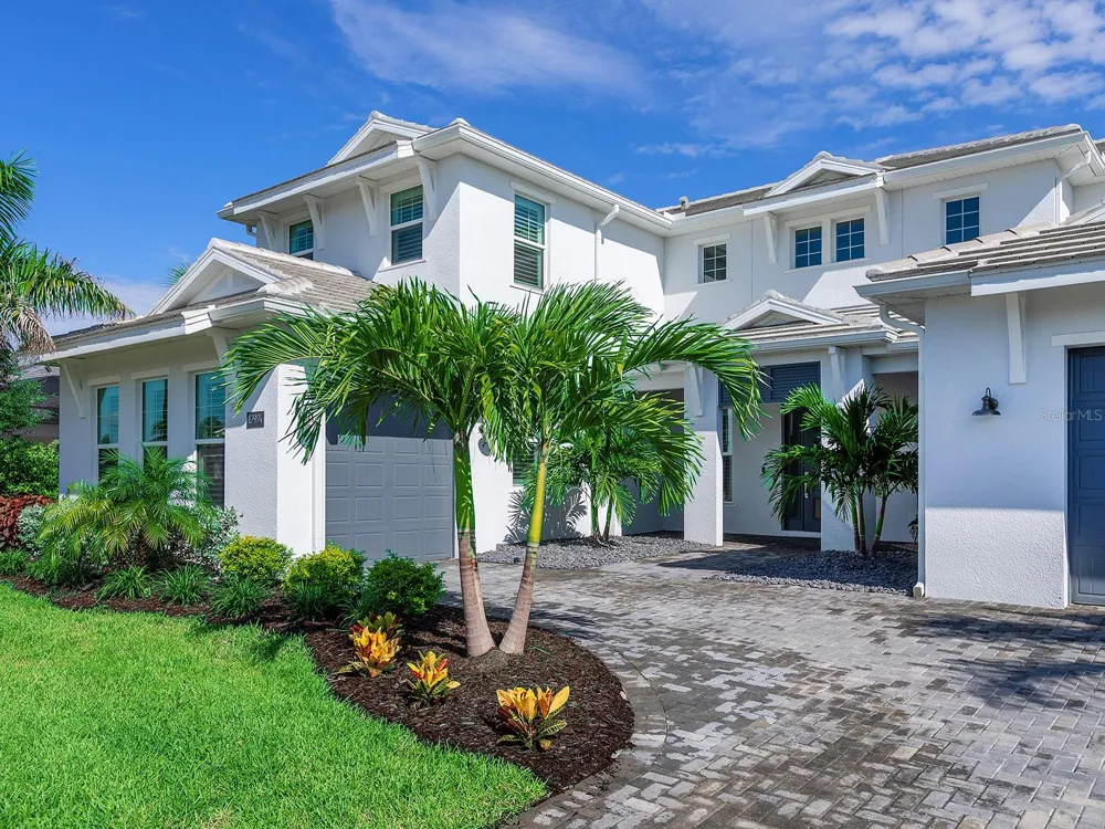 17974 PALMISTE DRIVE Lakewood Ranch, FL 34202